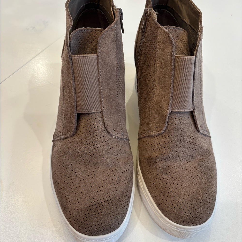 Steve Madden Tan Suede Wedge Sneakers size 10 - Picture 6 of 11